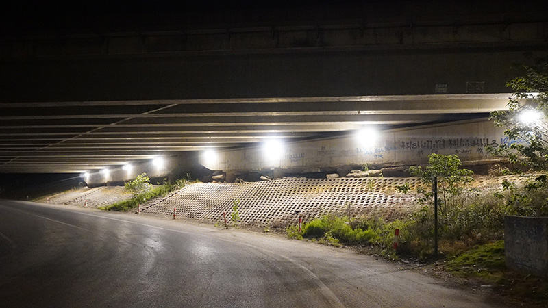 道路照明：安全性、舒適性和節(jié)能性的完美結(jié)合