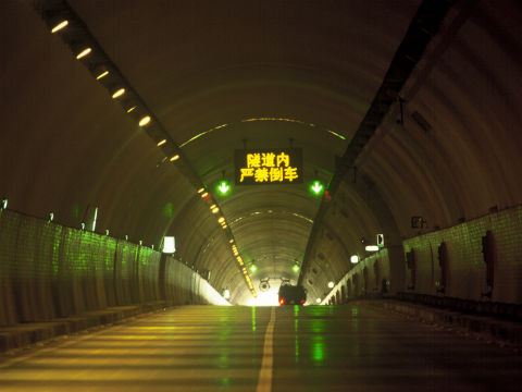隧道內(nèi)情報板